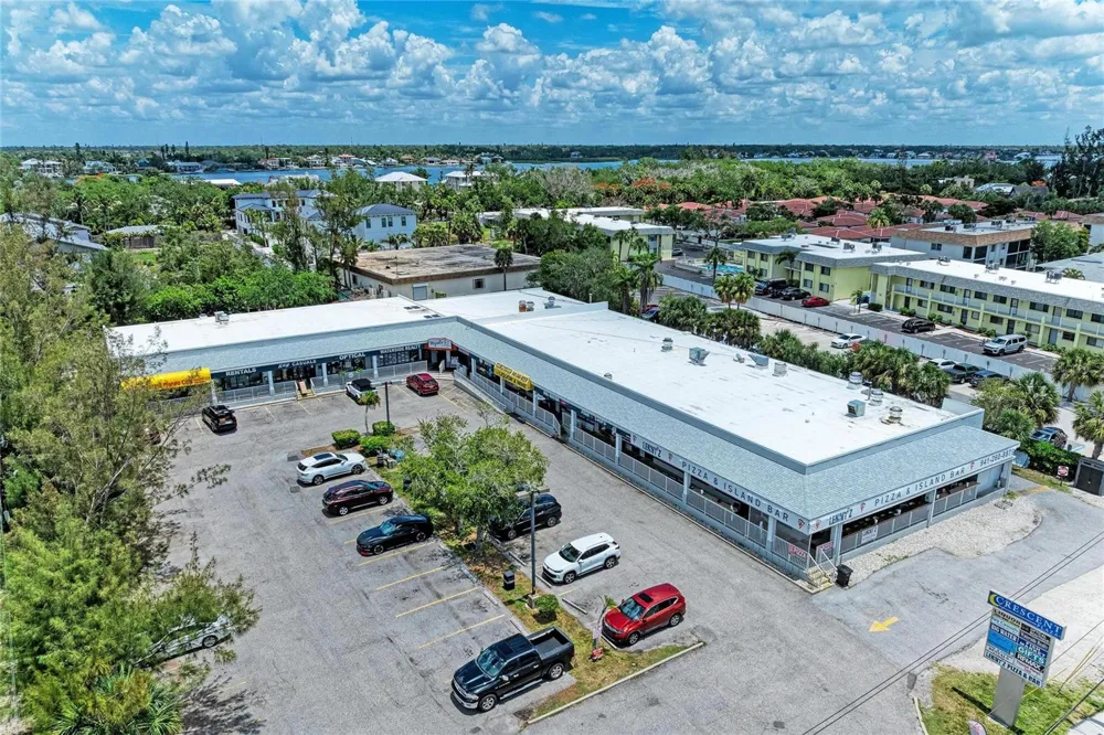 3980 LEMONWOOD DRIVE Sarasota, FL 34232