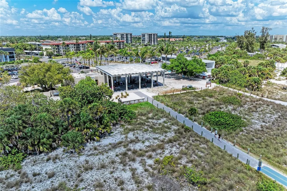 3980 LEMONWOOD DRIVE Sarasota, FL 34232