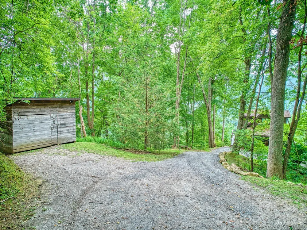 171 Jade Drive Clyde, NC 28721