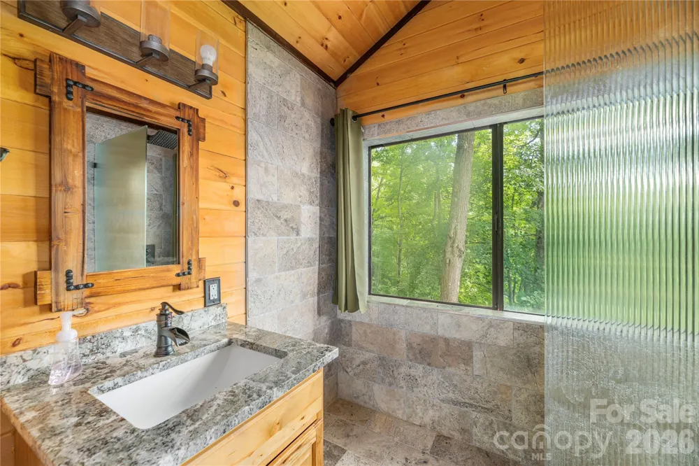 171 Jade Drive Clyde, NC 28721