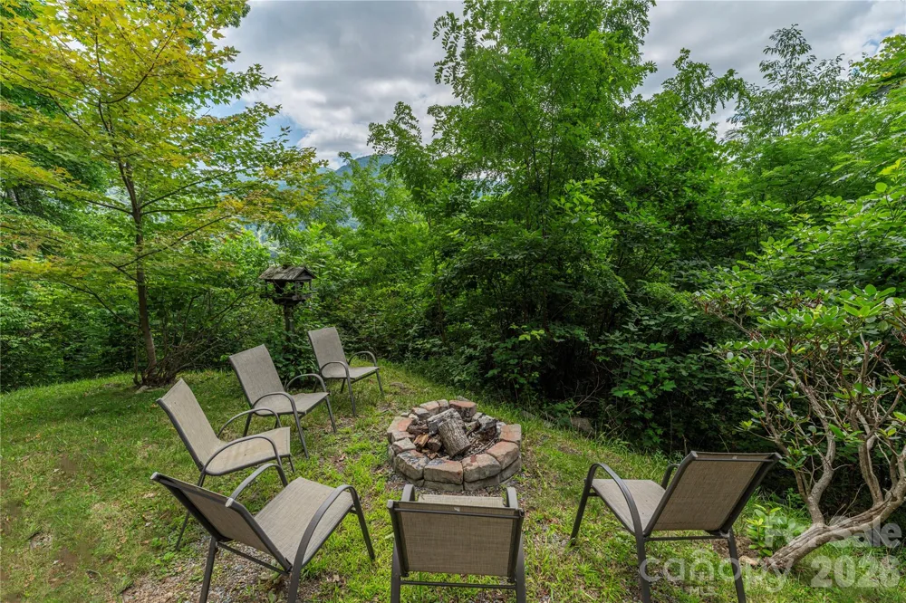 171 Jade Drive Clyde, NC 28721