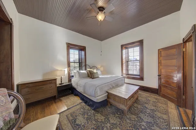 405 W Avenue E Alpine, TX 79830