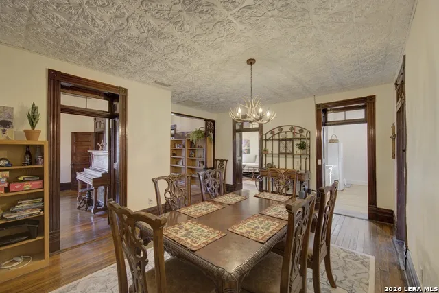 405 W Avenue E Alpine, TX 79830