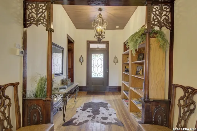 405 W Avenue E Alpine, TX 79830