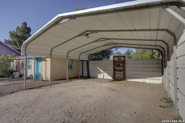 405 W Avenue E Alpine, TX 79830