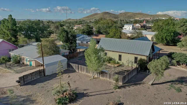 405 W Avenue E Alpine, TX 79830