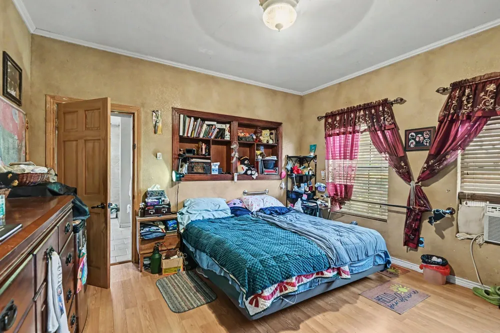 1060 County Road 4360 Decatur, TX 76234