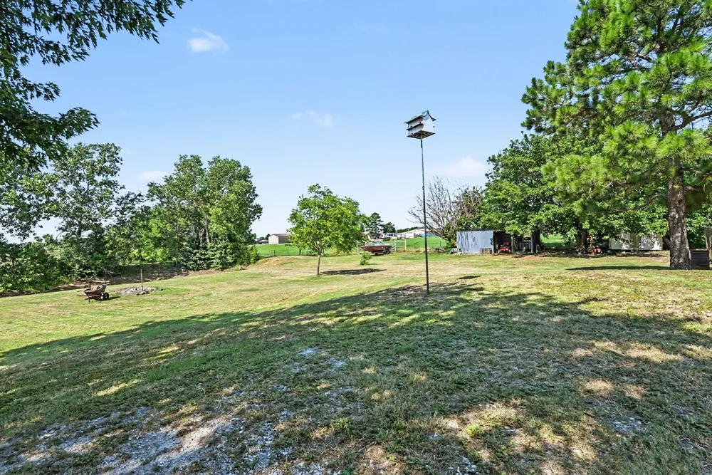1060 County Road 4360 Decatur, TX 76234