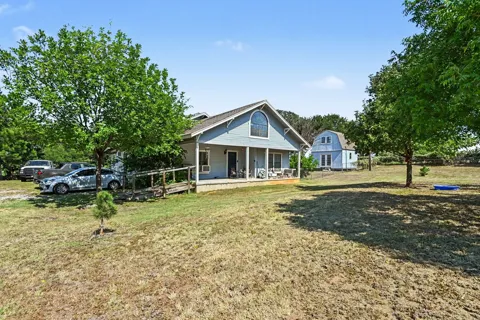1060 County Road 4360