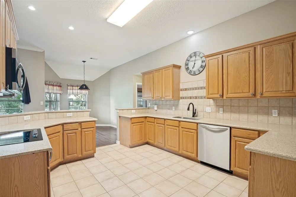 6630 Meadow Ridge Circle Nevada, TX 75173