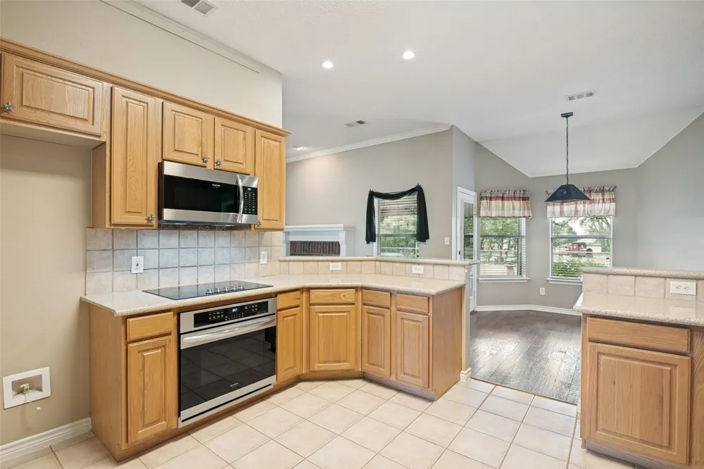6630 Meadow Ridge Circle Nevada, TX 75173