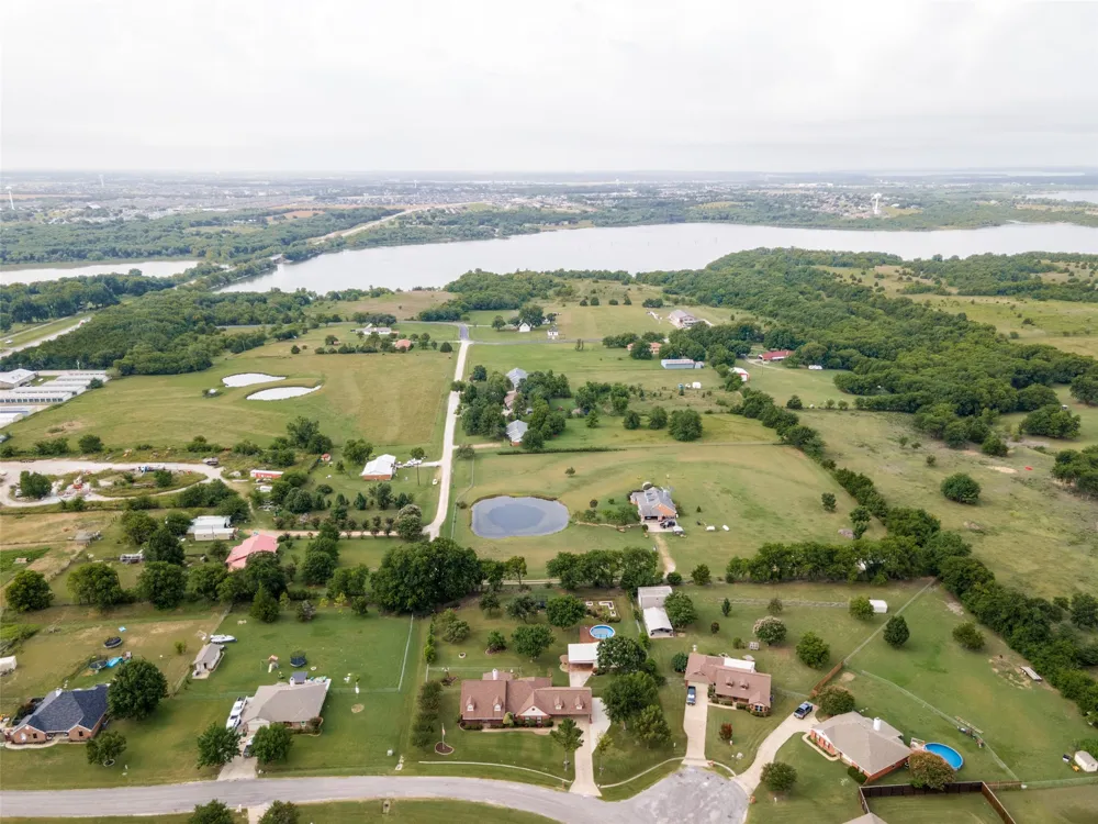 6630 Meadow Ridge Circle Nevada, TX 75173