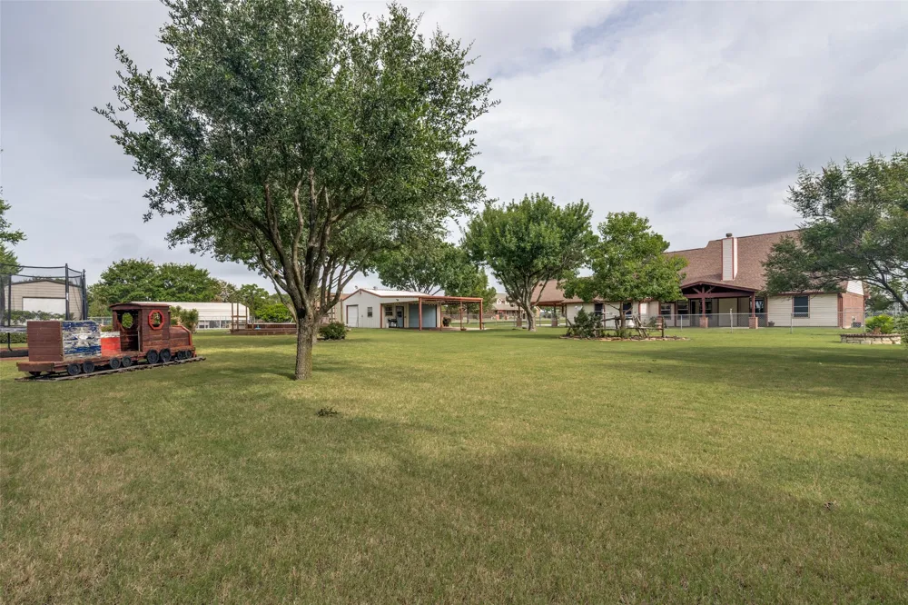 6630 Meadow Ridge Circle Nevada, TX 75173