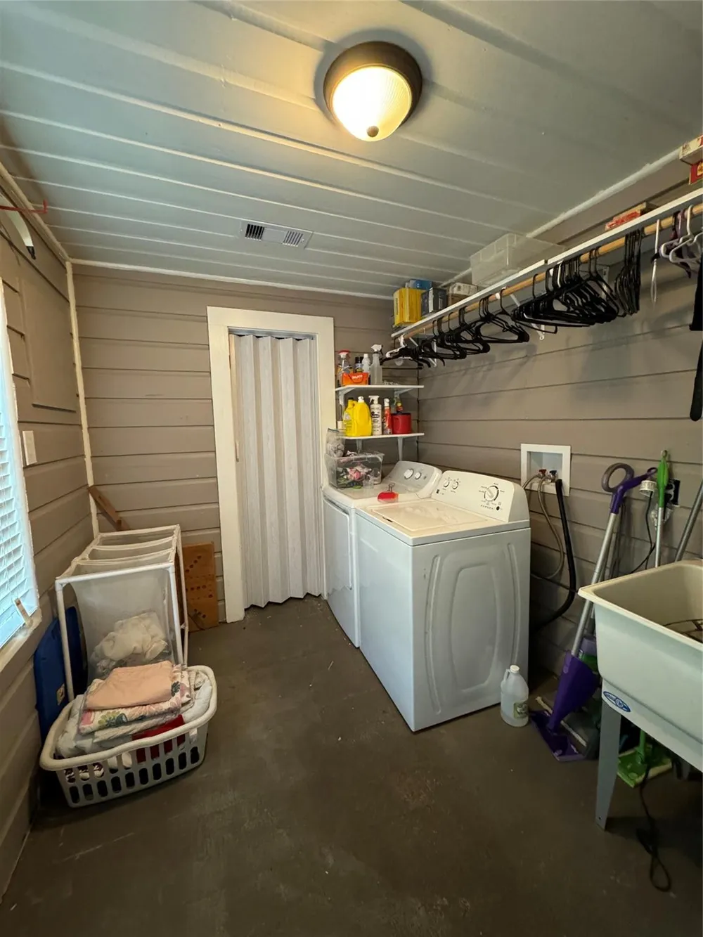 411 Humphrey Avenue Palacios, TX 77465