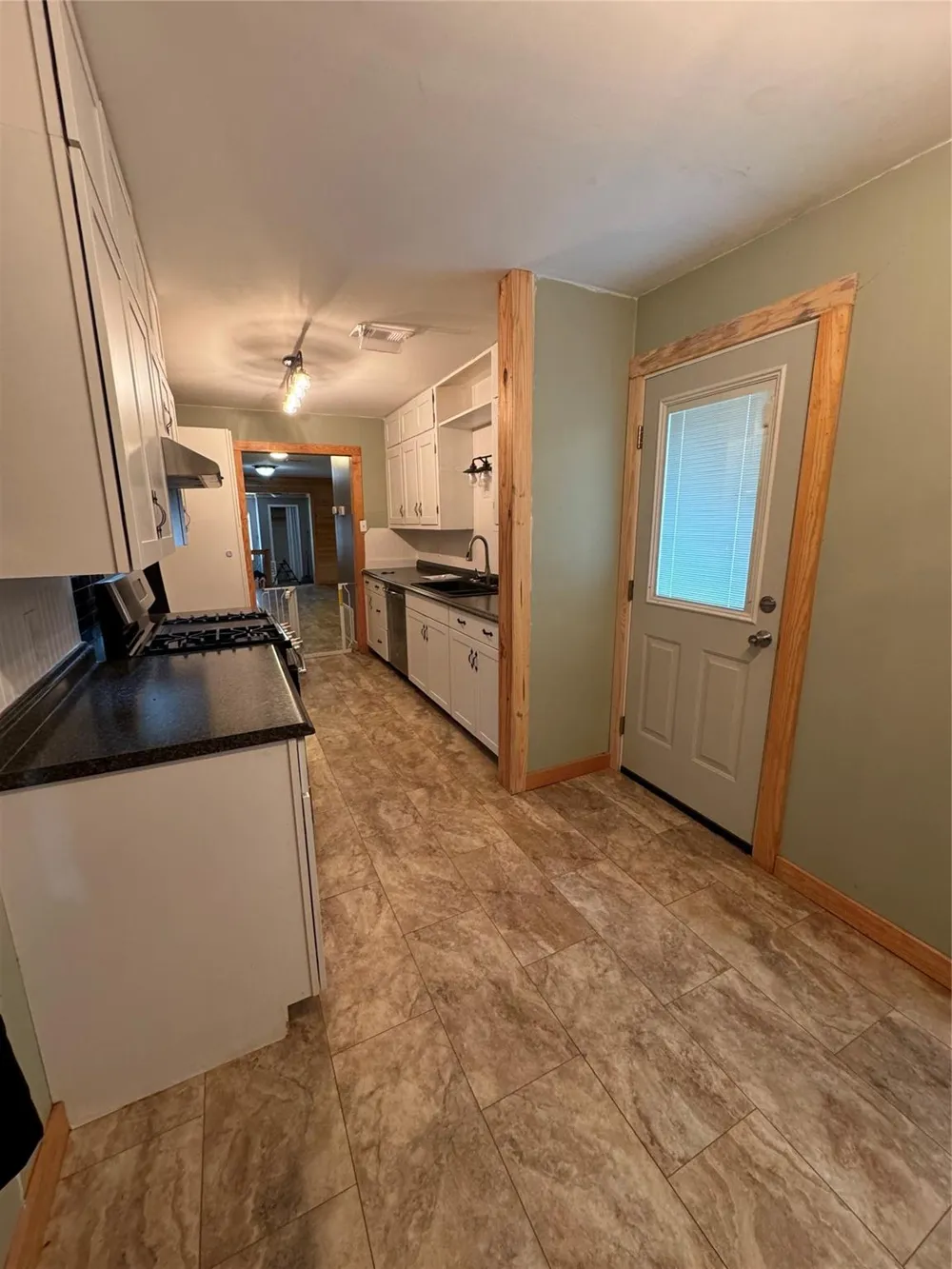411 Humphrey Avenue Palacios, TX 77465