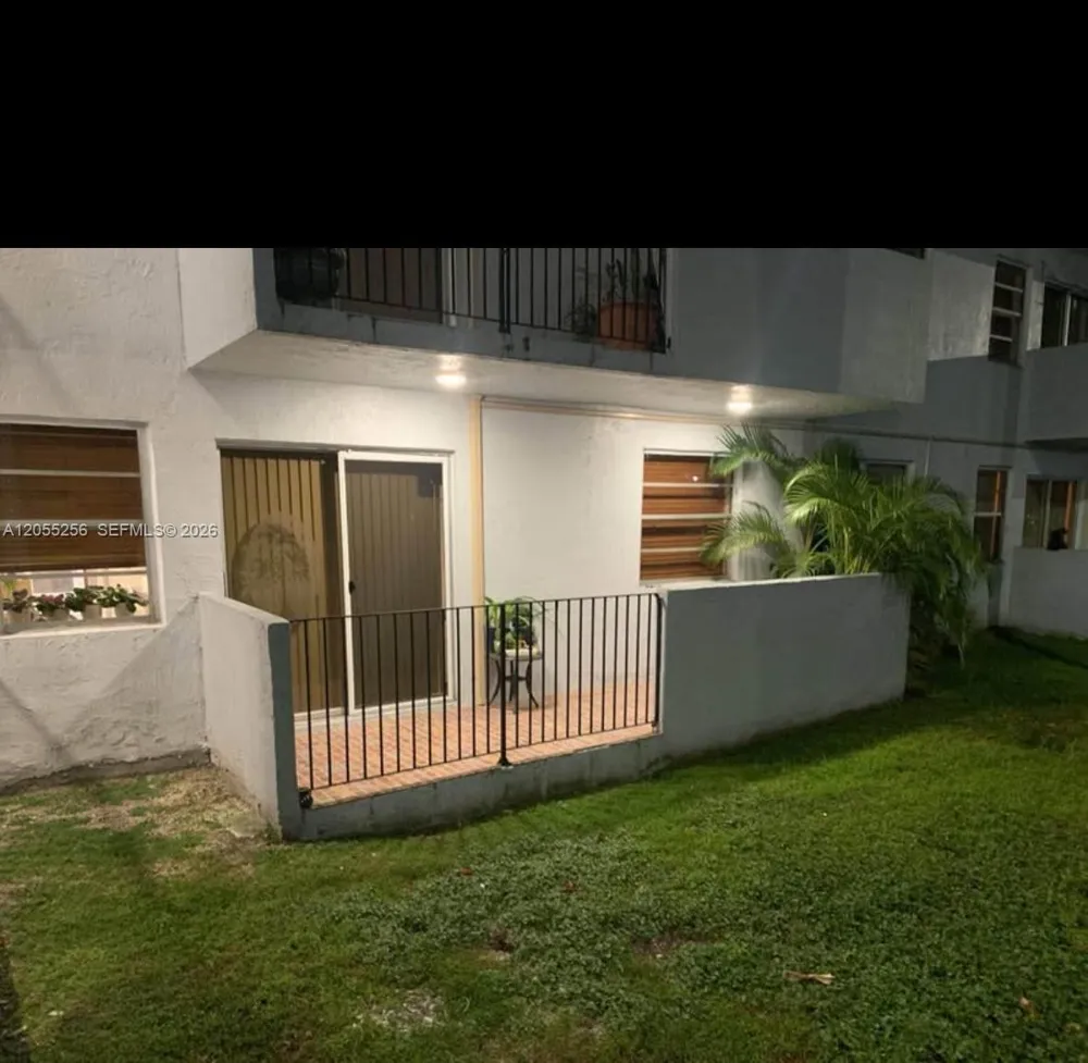 1221 SW 122nd Ave #105 Miami, FL 33184
