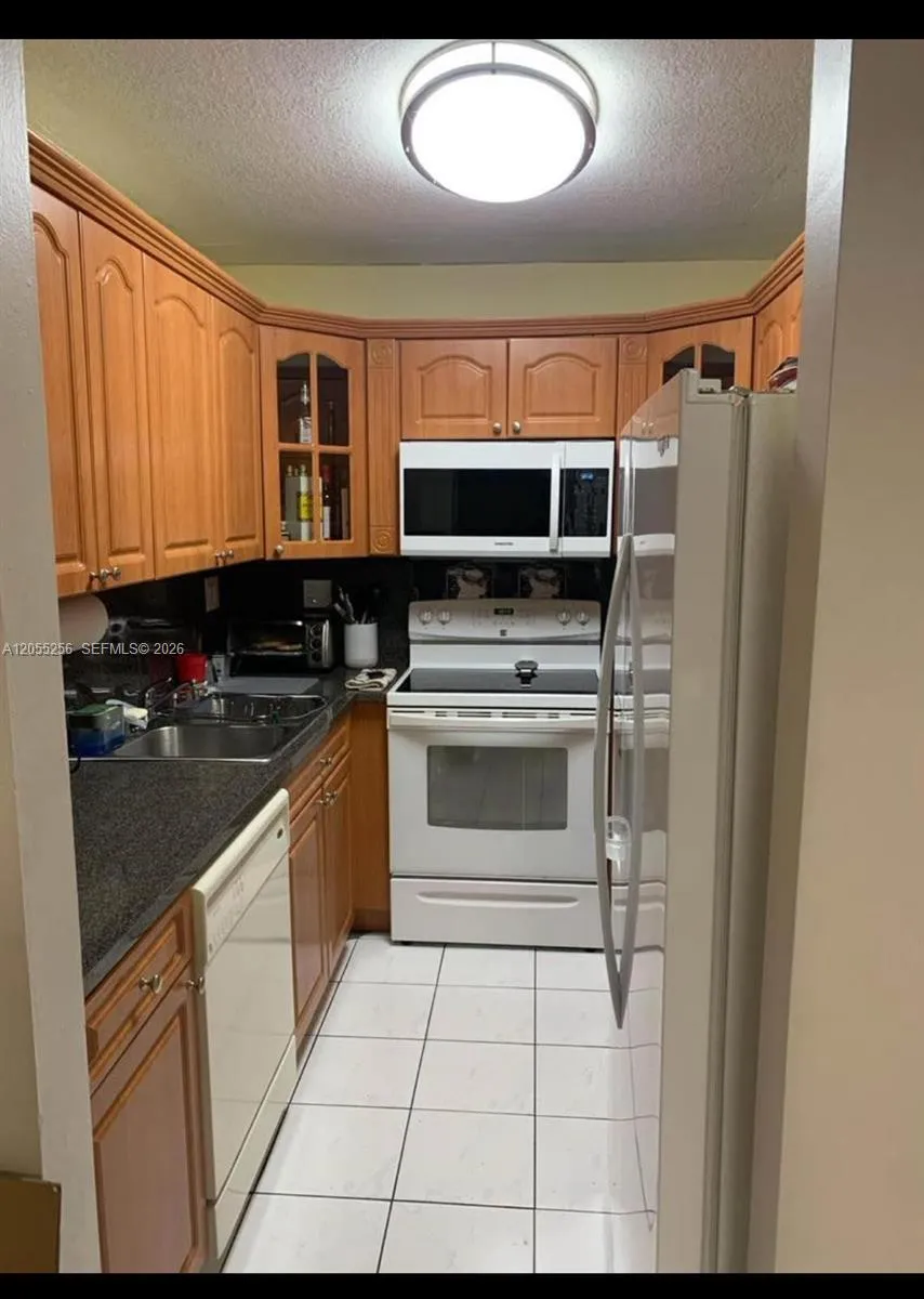1221 SW 122nd Ave #105 Miami, FL 33184