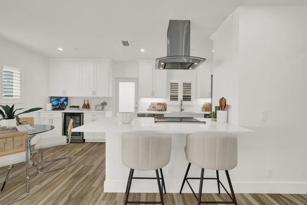 1321 CORDOVA ROAD Fort Lauderdale, FL 33316