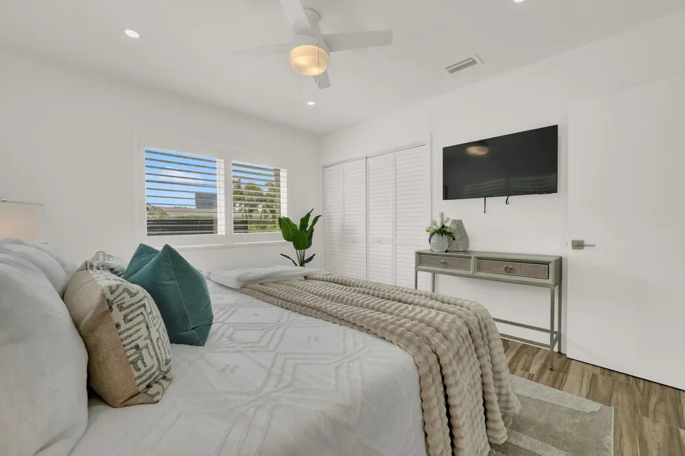1321 CORDOVA ROAD Fort Lauderdale, FL 33316