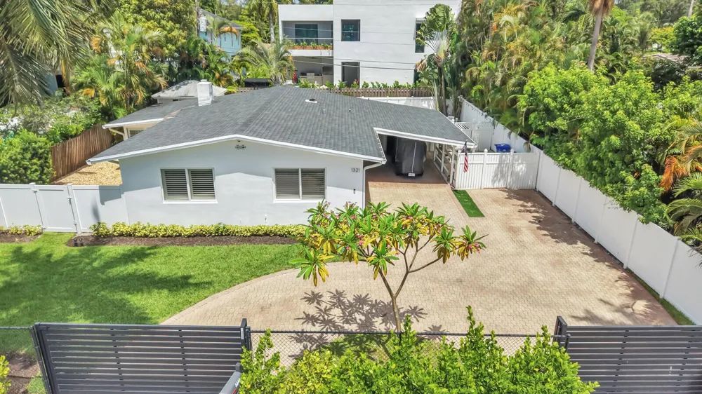 1321 CORDOVA ROAD Fort Lauderdale, FL 33316