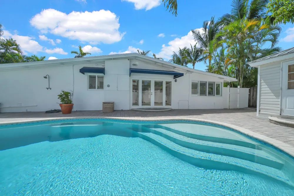 1321 CORDOVA ROAD Fort Lauderdale, FL 33316