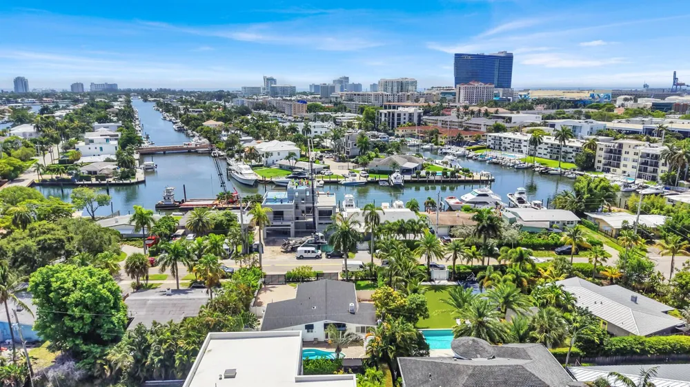 1321 CORDOVA ROAD Fort Lauderdale, FL 33316
