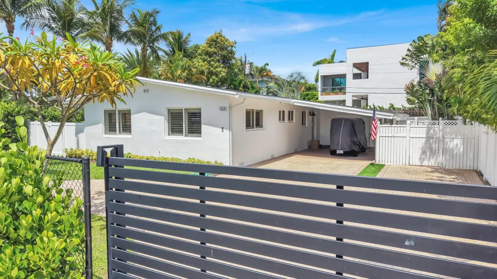 1321 CORDOVA ROAD Fort Lauderdale, FL 33316