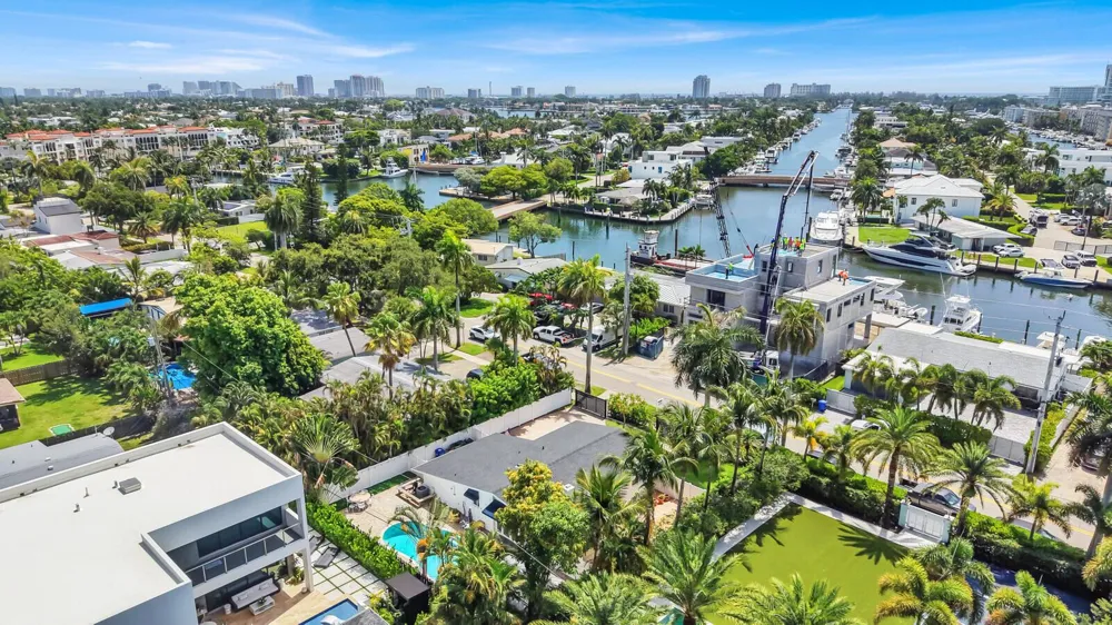 1321 CORDOVA ROAD Fort Lauderdale, FL 33316