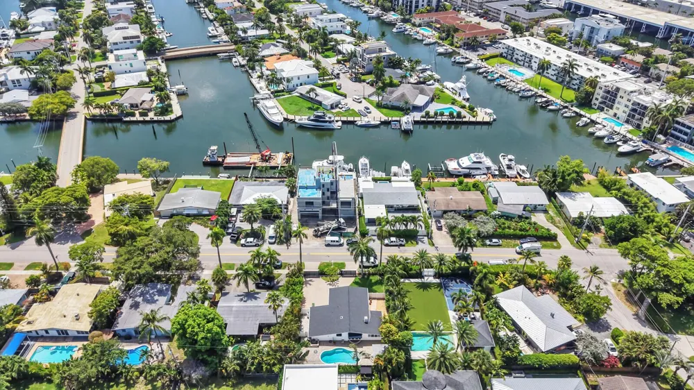 1321 CORDOVA ROAD Fort Lauderdale, FL 33316