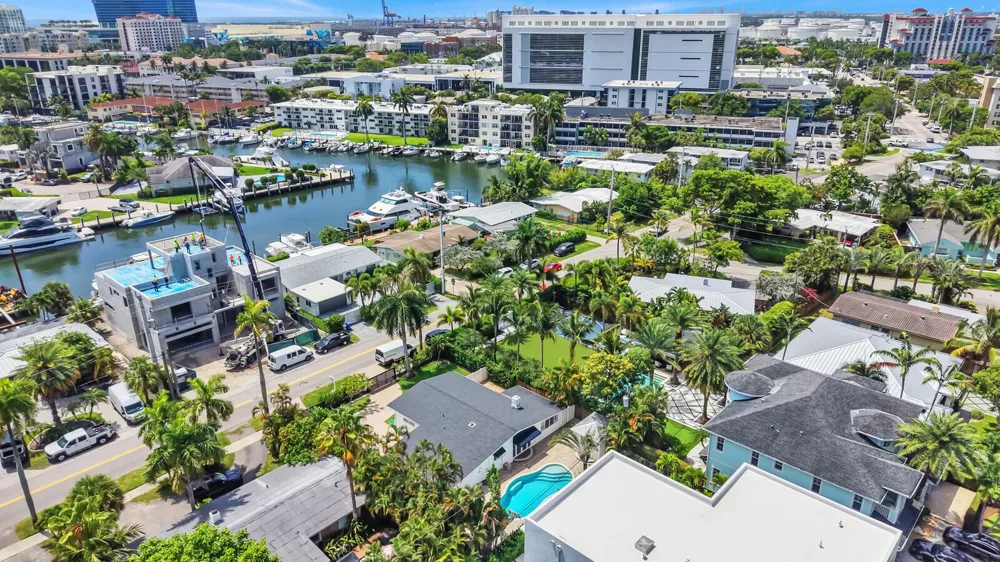 1321 CORDOVA ROAD Fort Lauderdale, FL 33316