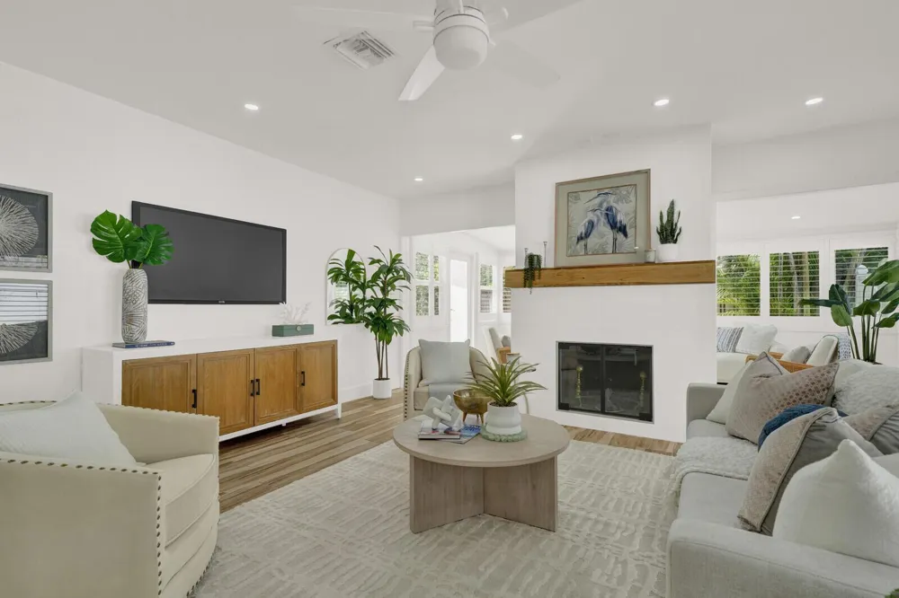 1321 CORDOVA ROAD Fort Lauderdale, FL 33316