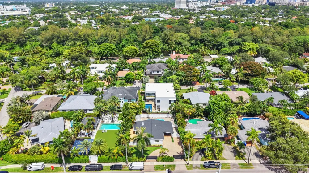 1321 CORDOVA ROAD Fort Lauderdale, FL 33316