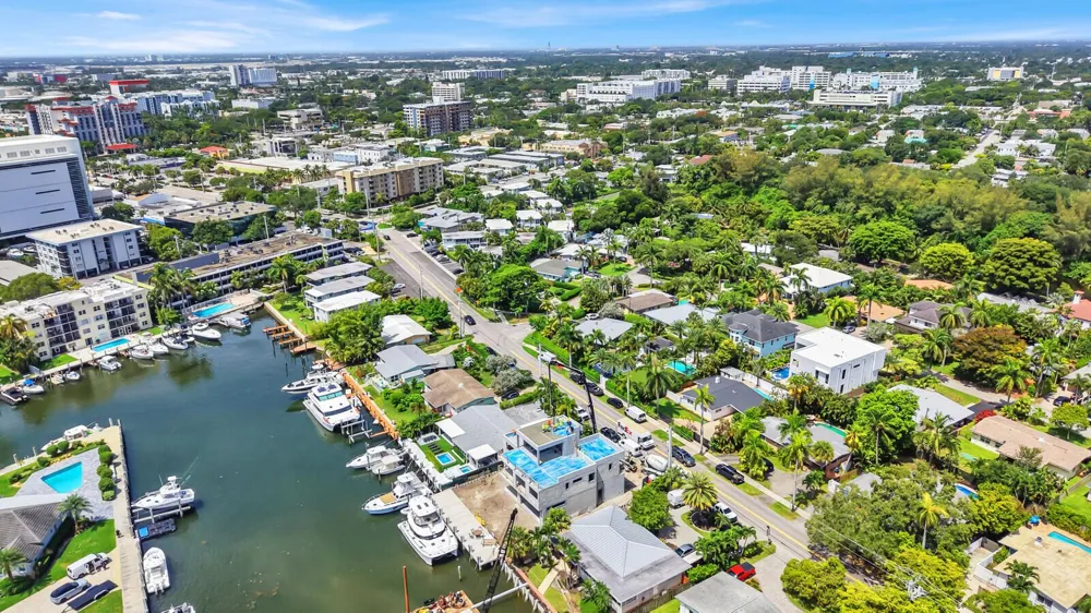 1321 CORDOVA ROAD Fort Lauderdale, FL 33316