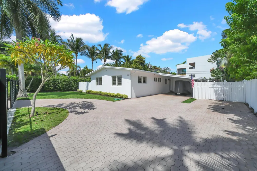 1321 CORDOVA ROAD Fort Lauderdale, FL 33316