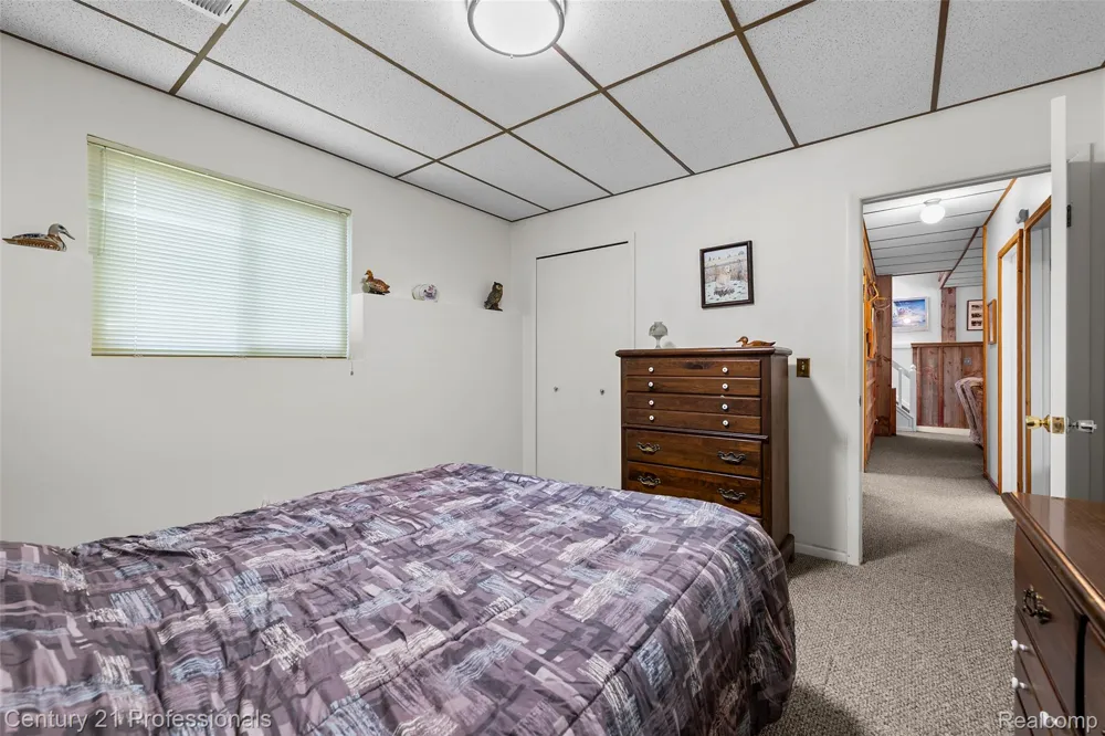 5135 Virgie Lane West Bloomfield Charter Township, MI 48324