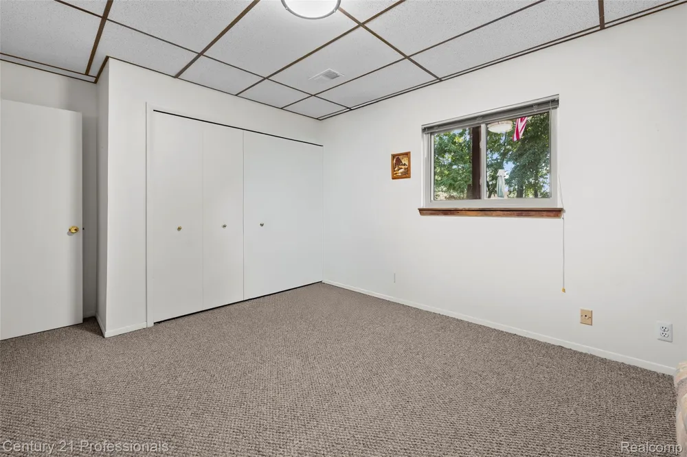 5135 Virgie Lane West Bloomfield Charter Township, MI 48324