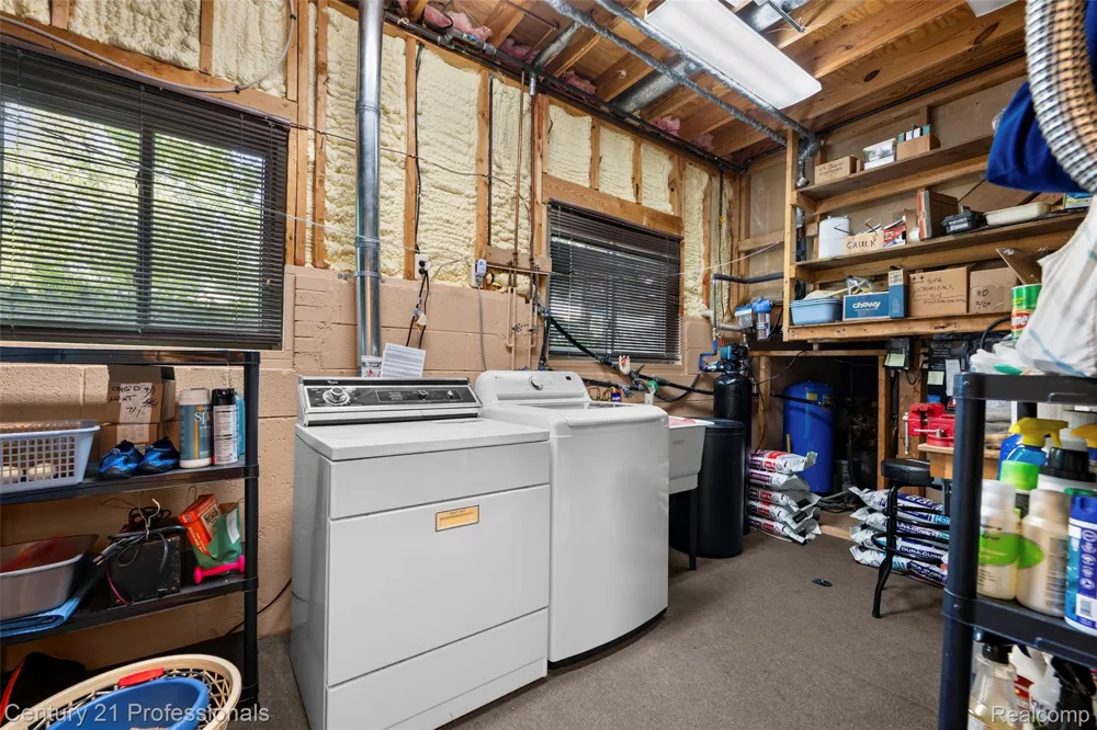 5135 Virgie Lane West Bloomfield Charter Township, MI 48324