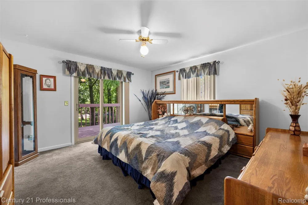 5135 Virgie Lane West Bloomfield Charter Township, MI 48324