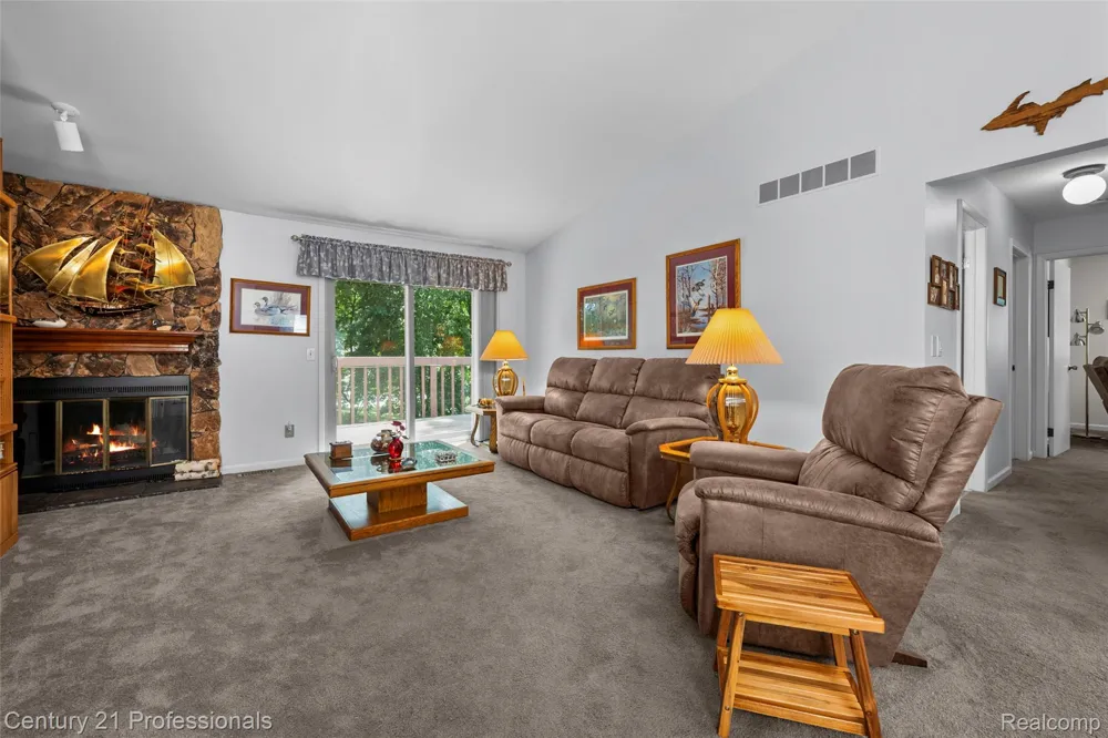 5135 Virgie Lane West Bloomfield Charter Township, MI 48324