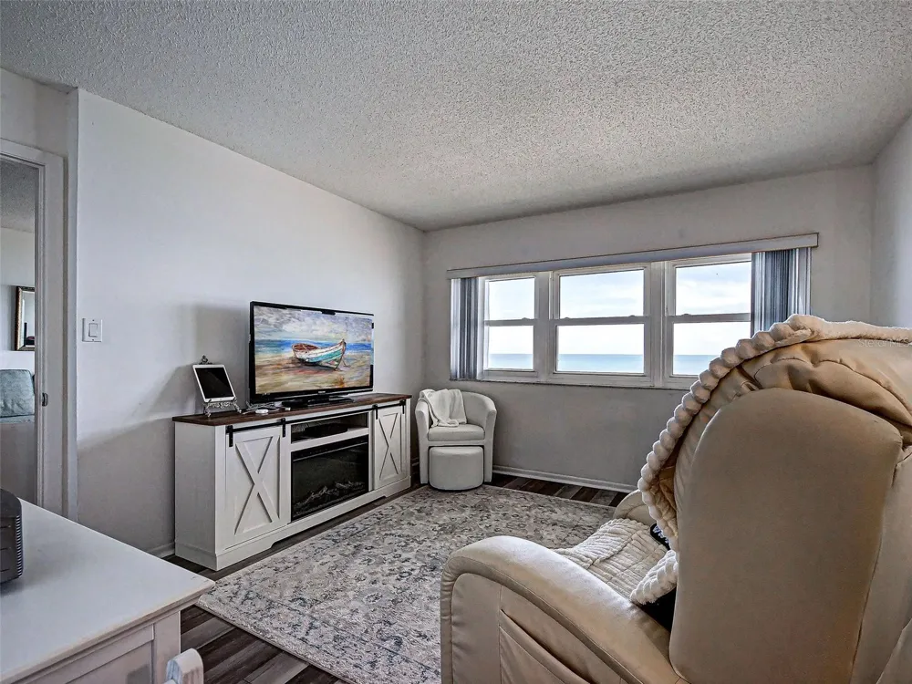 633 ALHAMBRA ROAD #1006 Venice, FL 34285