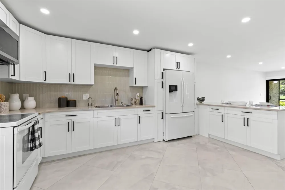 2614 COVE CAY DRIVE #106 Clearwater, FL 33760