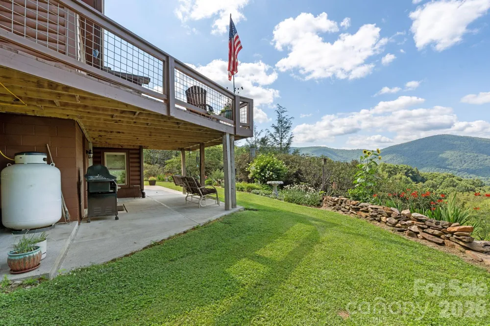 1013 Perry Road West Jefferson, NC 28694