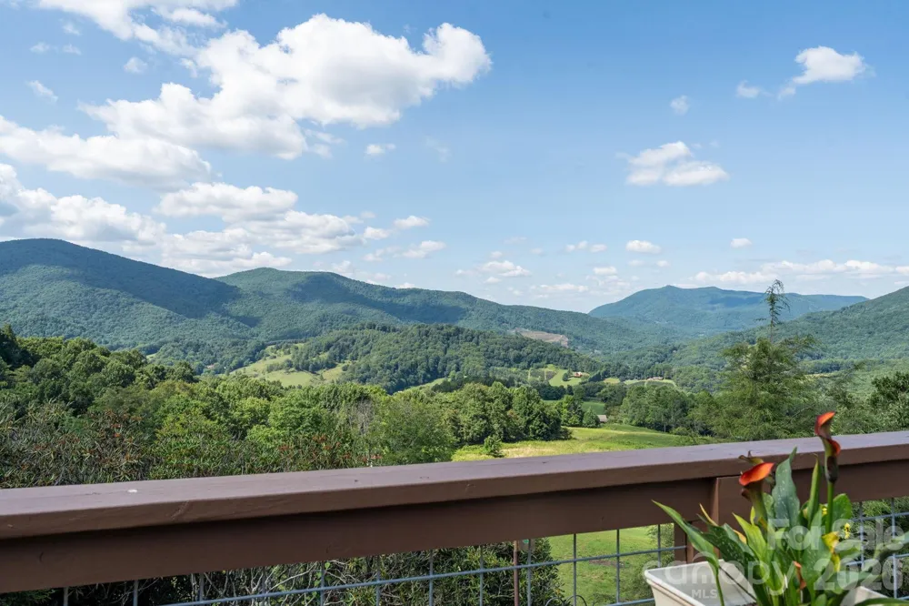 1013 Perry Road West Jefferson, NC 28694