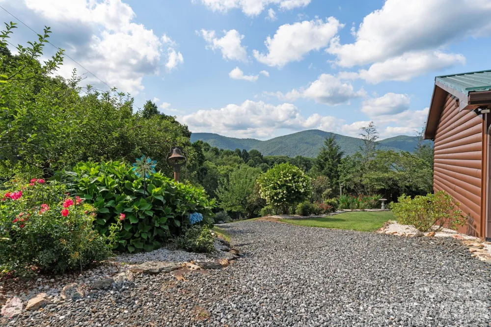 1013 Perry Road West Jefferson, NC 28694