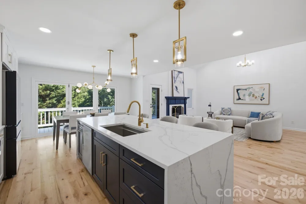 2494 Cherry Lane Denver, NC 28037
