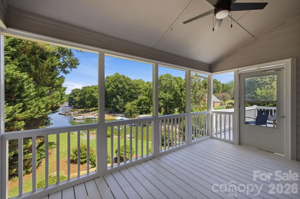2494 Cherry Lane Denver, NC 28037