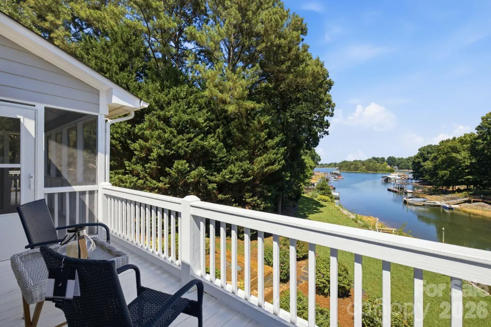 2494 Cherry Lane Denver, NC 28037