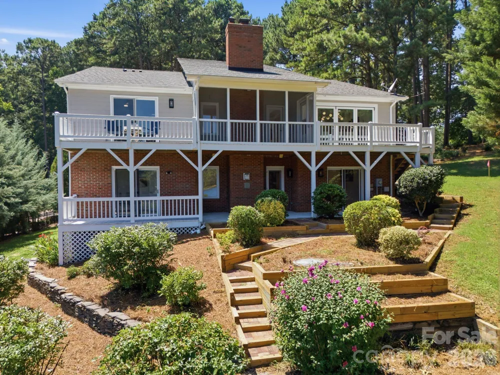 2494 Cherry Lane Denver, NC 28037