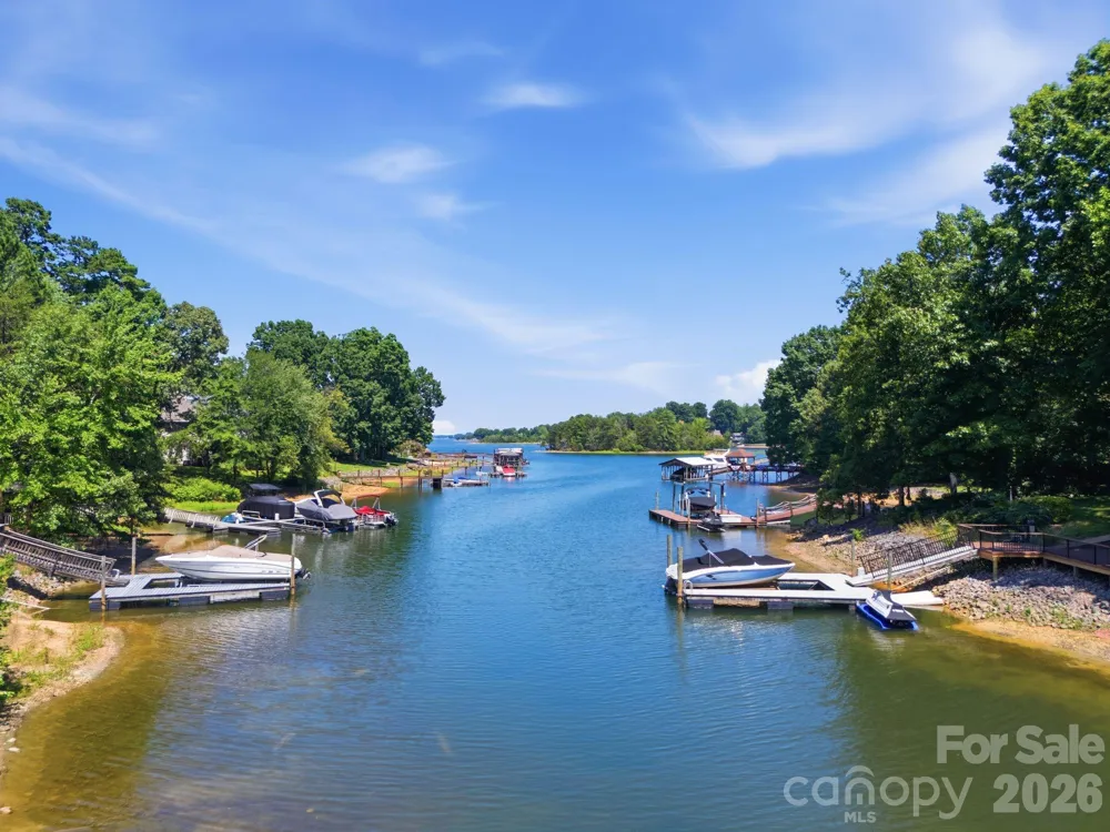 2494 Cherry Lane Denver, NC 28037