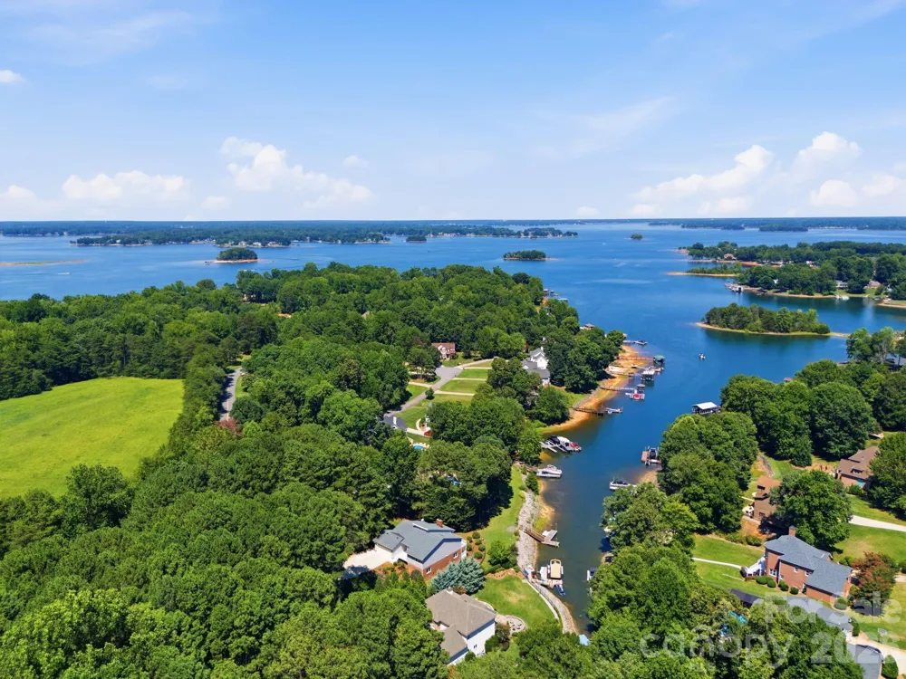 2494 Cherry Lane Denver, NC 28037